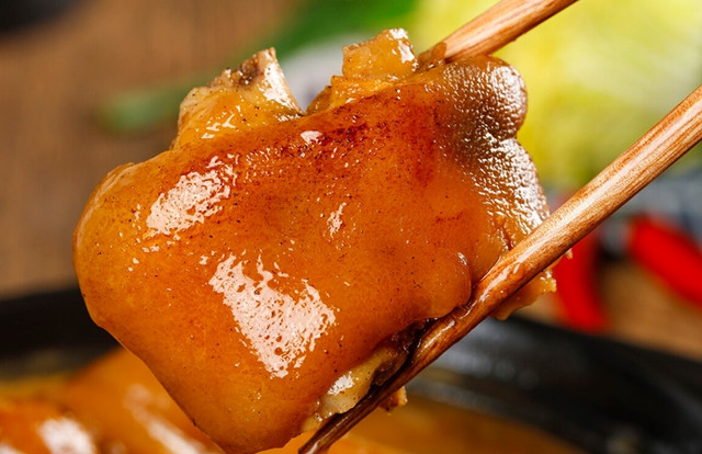 Mua chân giò heo nên chọn chân trước hay chân sau? - Hình 4 Mua chan gio heo nen chon chan truoc hay chan sau?-Hinh-4