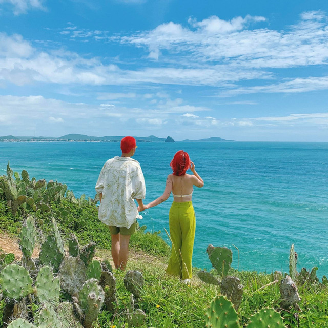 Cặp đôi 9X mê du lịch, diện đồ 'ton sur ton' - Hình 3 Cap doi 9X me du lich, dien do 'ton sur ton'-Hinh-3