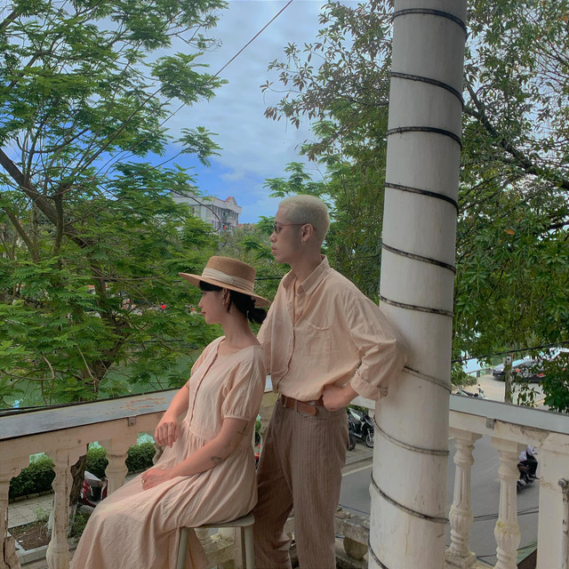 Cặp đôi 9X mê du lịch, diện đồ 'ton sur ton' - Hình 12 Cap doi 9X me du lich, dien do 'ton sur ton'-Hinh-12
