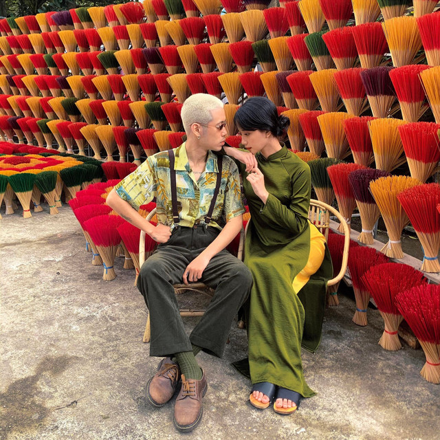 Cặp đôi 9X mê du lịch, diện đồ 'ton sur ton' - Hình 11 Cap doi 9X me du lich, dien do 'ton sur ton'-Hinh-11