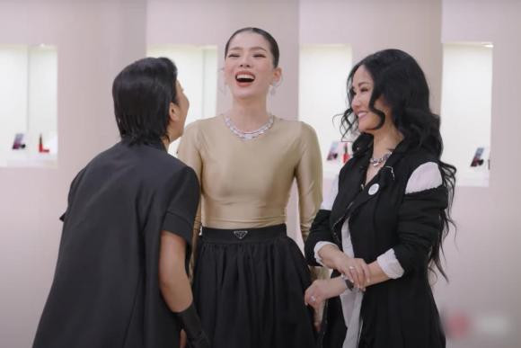 Bị nghi được ưu ái tại show Chị đẹp, Lệ Quyên ẩn ý bị chơi xấu - Hình 6 Bi nghi duoc uu ai tai show Chi dep, Le Quyen an y bi choi xau-Hinh-6