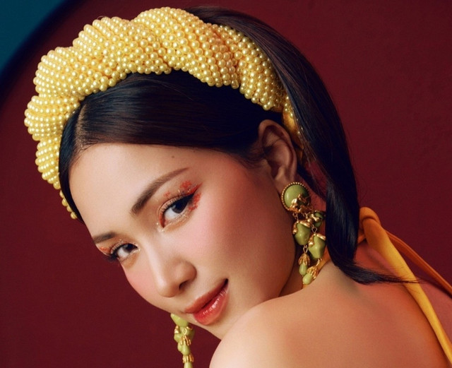 Sự lẳng lơ đã giúp Hòa Minzy khác Hoàng Thùy Linh Su lang lo da giup Hoa Minzy khac Hoang Thuy Linh