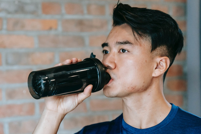 Không uống đủ nước gây ra tử vong sớm Khong uong du nuoc gay ra tu vong som