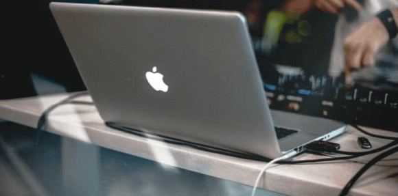 6 mẹo nhỏ này sẽ kéo dài tuổi thọ pin cho MacBook của bạn - Hình 4 6 meo nho nay se keo dai tuoi tho pin cho MacBook cua ban-Hinh-4