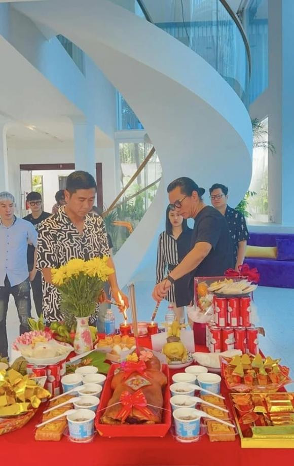 Hồ Hoài Anh xuất hiện hậu nghỉ việc, dung mạo ra sao? - Hình 3 Ho Hoai Anh xuat hien hau nghi viec, dung mao ra sao?-Hinh-3