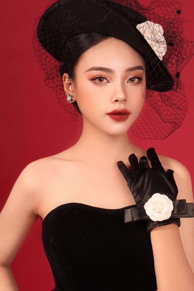Vẻ đẹp cuốn hút tựa búp bê baby của cô gái người Đắk Lắk - Hình 3 Ve dep cuon hut tua bup be baby cua co gai nguoi Dak Lak-Hinh-3
