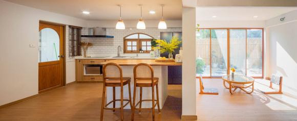 Nhà cấp bốn nhỏ xinh, thiết kế mở với hệ cửa tròn độc đáo - Hình 3 Nha cap bon nho xinh, thiet ke mo voi he cua tron doc dao-Hinh-3