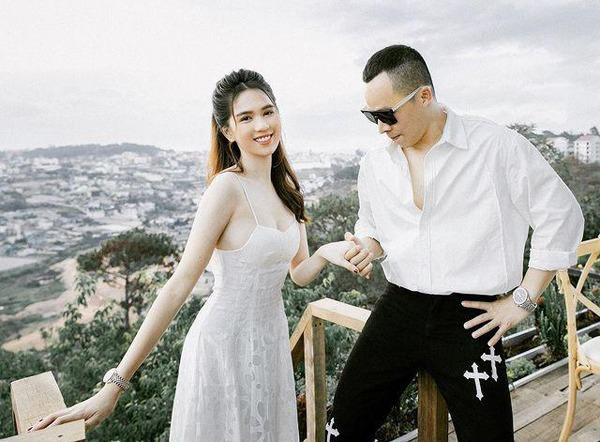 Ngọc Trinh bị bắt, phản ứng của 'ông bầu' Vũ Khắc Tiệp thế nào - Hình 2 Ngoc Trinh bi bat, phan ung cua 'ong bau' Vu Khac Tiep the nao-Hinh-2