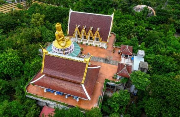 Ngôi chùa có con rồng khổng lồ quấn quanh toà nhà 17 tầng - Hình 3 Ngoi chua co con rong khong lo quan quanh toa nha 17 tang-Hinh-3
