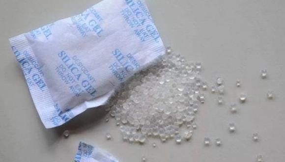 Bé trai nuốt gói hút ẩm, mẹ làm điều này, bác sĩ khen ngợi - Hình 2 Be trai nuot goi hut am, me lam dieu nay, bac si khen ngoi-Hinh-2