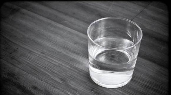 Bé trai nuốt gói hút ẩm, mẹ làm điều này, bác sĩ khen ngợi - Hình 3 Be trai nuot goi hut am, me lam dieu nay, bac si khen ngoi-Hinh-3