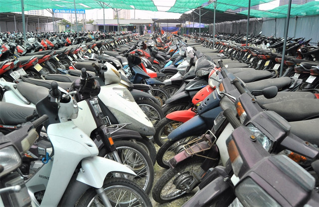 Đấu giá hơn 950 xe máy vi phạm ở TP.HCM Dau gia hon 950 xe may vi pham o TP.HCM