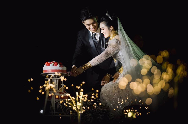 Cô dâu Long An nhận được quà chục tỷ trong ngày cưới - Hình 2 Co dau Long An nhan duoc qua chuc ty trong ngay cuoi-Hinh-2