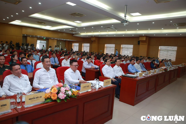 Tháo gỡ khó khăn, tạo điều kiện tốt nhất có thể để báo chí cống hiến - Hình 9 Thao go kho khan, tao dieu kien tot nhat co the de bao chi cong hien-Hinh-9