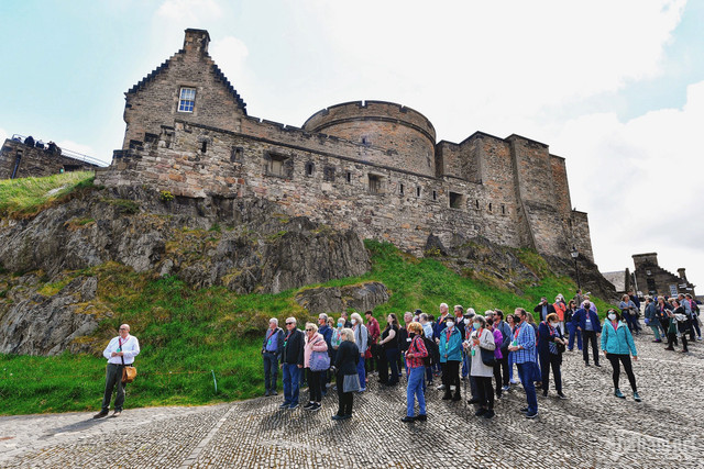 Cận cảnh lâu đài bị đồn có nhiều oan hồn tử tù ở Scotland - Hình 5 Can canh lau dai bi don co nhieu oan hon tu tu o Scotland-Hinh-5