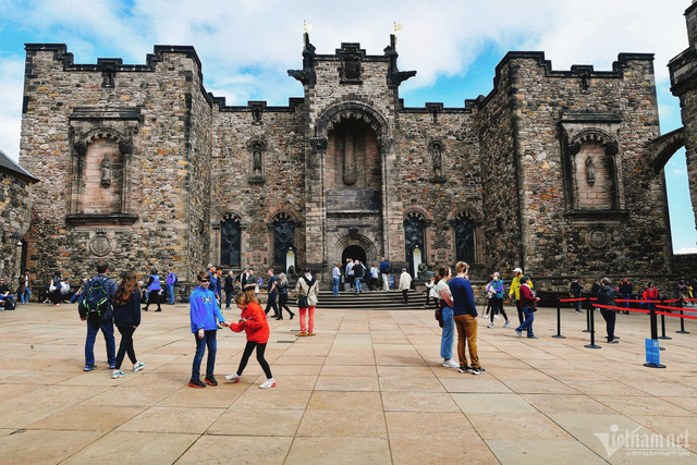 Cận cảnh lâu đài bị đồn có nhiều oan hồn tử tù ở Scotland - Hình 9 Can canh lau dai bi don co nhieu oan hon tu tu o Scotland-Hinh-9