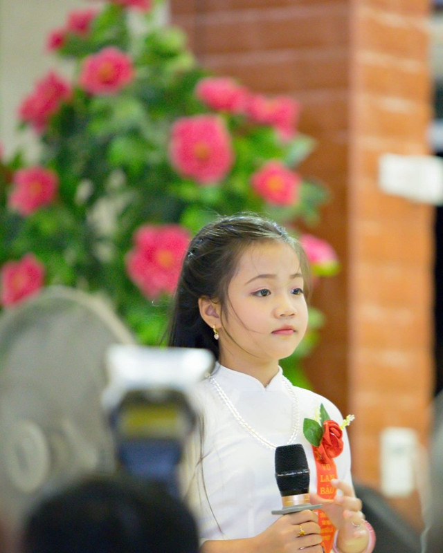 Đang đứng lớp, thầy cũ sốc khi nghe tin ca nương Tú Thanh qua đời - Hình 2 Dang dung lop, thay cu soc khi nghe tin ca nuong Tu Thanh qua doi-Hinh-2