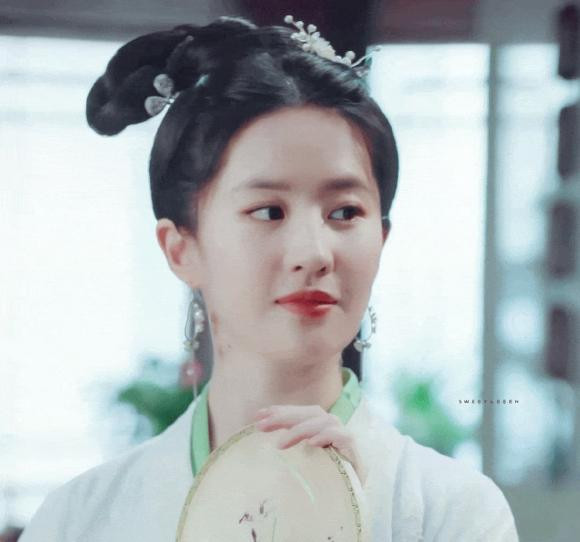 Lưu Diệc Phi được yêu thích dù bị chê "bình hoa di động" - Hình 2 Luu Diec Phi duoc yeu thich du bi che