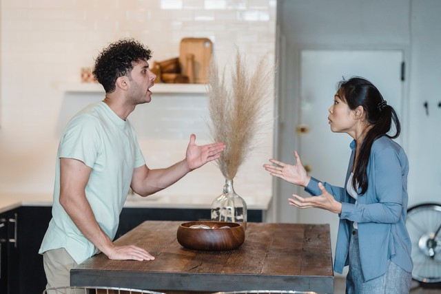 Tránh xa 9 việc làm khiến hôn nhân âm thầm tan vỡ trong im lặng - Hình 2 Tranh xa 9 viec lam khien hon nhan am tham tan vo trong im lang-Hinh-2