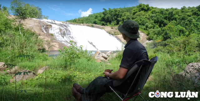 Mê đắm vẻ hoang sơ của thác Sao Va ở Nghệ An - Hình 4 Me dam ve hoang so cua thac Sao Va o Nghe An-Hinh-4