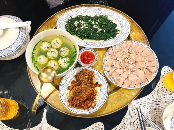 Shark Bình khoe bữa cơm gia đình, hạnh phúc khi ở cùng Phương Oanh - Hình 6 Shark Binh khoe bua com gia dinh, hanh phuc khi o cung Phuong Oanh-Hinh-6