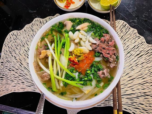 Shark Bình khoe bữa cơm gia đình, hạnh phúc khi ở cùng Phương Oanh - Hình 15 Shark Binh khoe bua com gia dinh, hanh phuc khi o cung Phuong Oanh-Hinh-15