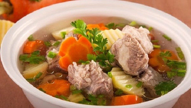 Nước hầm xương không chỉ tốt cho xương khớp mà còn nhiều lợi ích - Hình 2 Nuoc ham xuong khong chi tot cho xuong khop ma con nhieu loi ich-Hinh-2