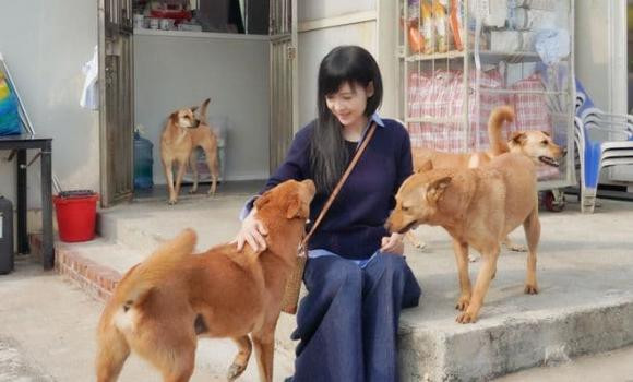 Mặt mộc của "Ngọc nữ số 1 Hồng Kông" Châu Huệ Mẫn tuổi 56 - Hình 3 Mat moc cua