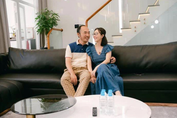Mẹ chồng "có một không hai" của hoa hậu làng hài Thu Trang - Hình 3 Me chong