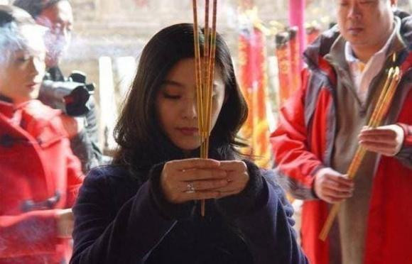 Những người nào có duyên với Phật, hãy cùng xem có bạn? Nhung nguoi nao co duyen voi Phat, hay cung xem co ban?