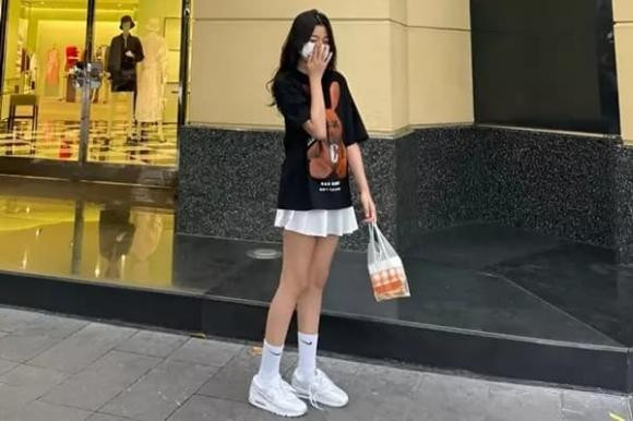 Con gái 16 tuổi của Hoa hậu Nguyễn Thị Huyền - Hình 4 Con gai 16 tuoi cua Hoa hau Nguyen Thi Huyen-Hinh-4