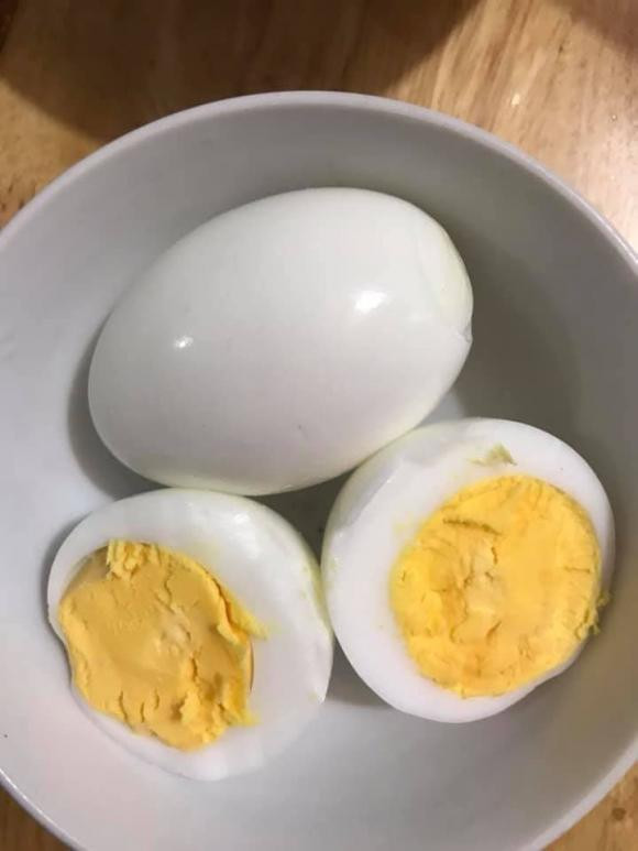 Ăn trứng gà hay trứng vịt sẽ ít calo hơn và giúp giảm cân? - Hình 2 An trung ga hay trung vit se it calo hon va giup giam can?-Hinh-2