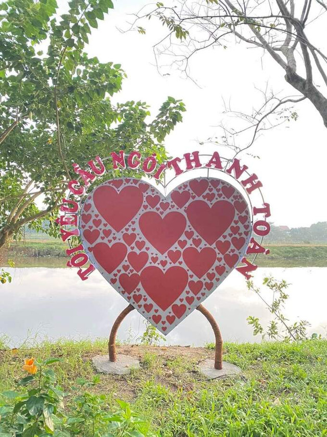 Độc đáo cây cầu “trên là nhà dưới là cầu” ở Thừa Thiên Huế - Hình 3 Doc dao cay cau “tren la nha duoi la cau” o Thua Thien Hue-Hinh-3