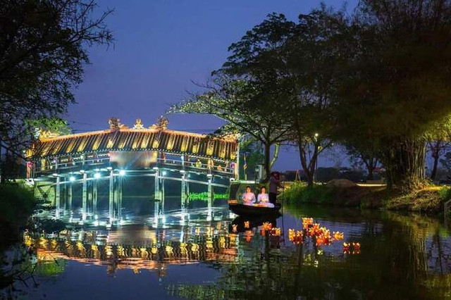 Độc đáo cây cầu “trên là nhà dưới là cầu” ở Thừa Thiên Huế - Hình 2 Doc dao cay cau “tren la nha duoi la cau” o Thua Thien Hue-Hinh-2