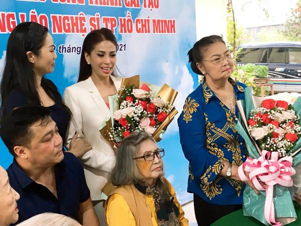 Mẹ ruột Lý Hùng: Giúp chồng nuôi con, tuổi già an hưởng đủ đầy - Hình 5 Me ruot Ly Hung: Giup chong nuoi con, tuoi gia an huong du day-Hinh-5