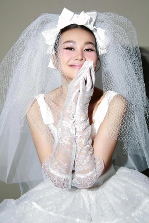 Thanh Hằng lần đầu nói về đám cưới với hôn phu nhạc trưởng - Hình 5 Thanh Hang lan dau noi ve dam cuoi voi hon phu nhac truong-Hinh-5