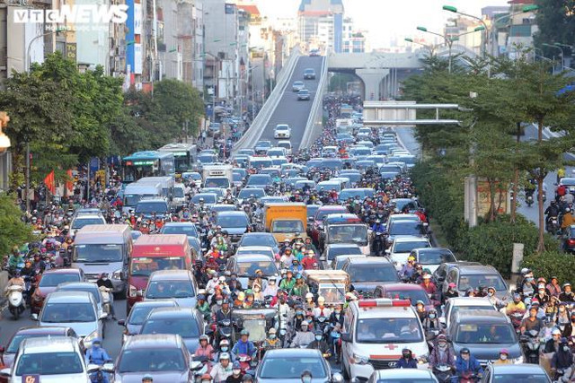 Thanh tra Sở GTVT Hà Nội: Đường Trường Chinh tắc là do đẹp, lượng xe đông Thanh tra So GTVT Ha Noi: Duong Truong Chinh tac la do dep, luong xe dong
