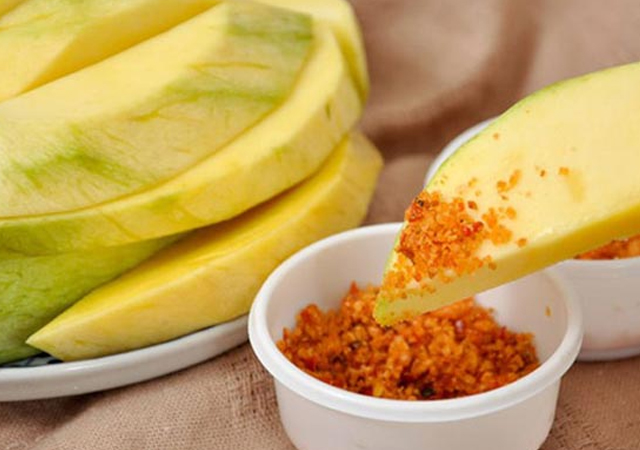 Vì sao bà bầu ốm nghén thường thèm ăn đồ chua? - Hình 2 Vi sao ba bau om nghen thuong them an do chua?-Hinh-2