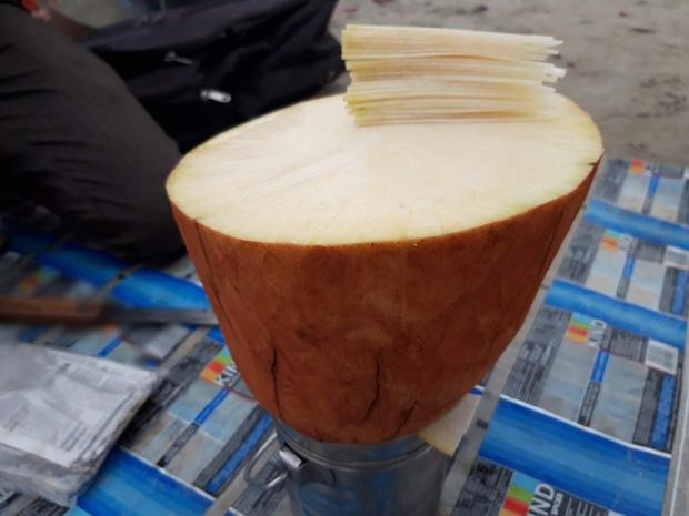 Món ăn bí ẩn nhất thế giới, bán la liệt nhưng không ai biết làm từ gì Mon an bi an nhat the gioi, ban la liet nhung khong ai biet lam tu gi