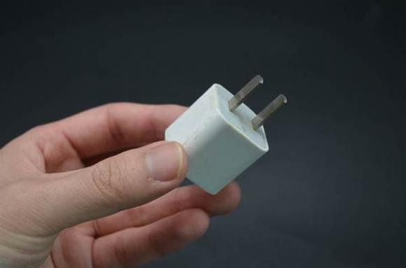 Đừng vứt đầu sạc đã qua sử dụng ở nhà: Nguyên nhân thế nào? Dung vut dau sac da qua su dung o nha: Nguyen nhan the nao?