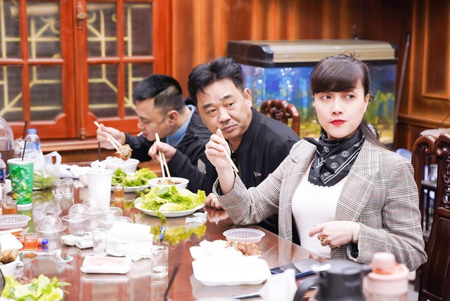 Loạt biểu cảm "khó đỡ" của dàn sao trong hậu trường Táo Quân 2022 - Hình 2 Loat bieu cam