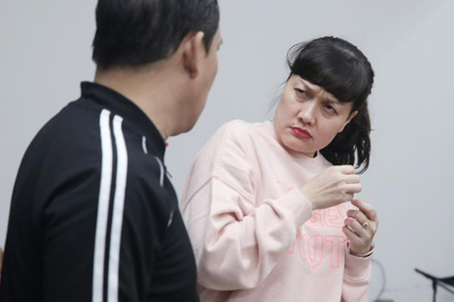 Loạt biểu cảm "khó đỡ" của dàn sao trong hậu trường Táo Quân 2022 - Hình 7 Loat bieu cam