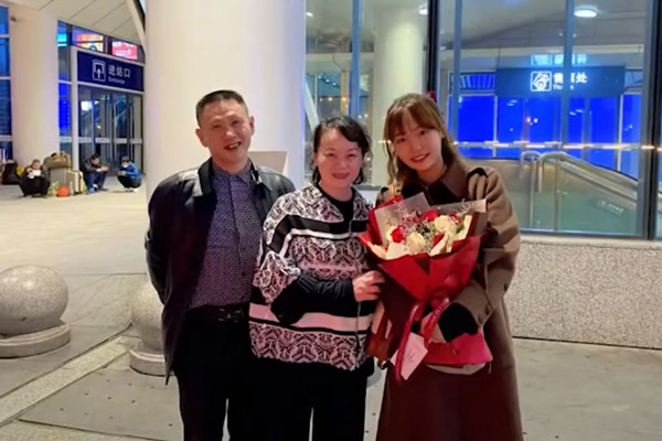 Lần đầu về ra mắt, cô gái bàng hoàng trước cảnh nhà bạn trai Lan dau ve ra mat, co gai bang hoang truoc canh nha ban trai