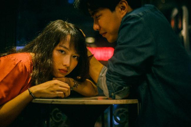 Trong buổi ra mắt nhà tôi, bạn trai đánh rơi một thứ gây hiểu lầm Trong buoi ra mat nha toi, ban trai danh roi mot thu gay hieu lam