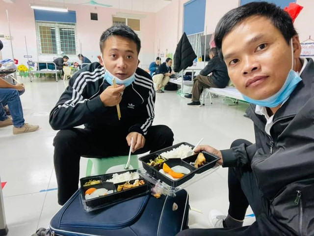 Quang Linh Vlogs nhận kết quả dương tính trong ngày cách ly cuối - Hình 6 Quang Linh Vlogs nhan ket qua duong tinh trong ngay cach ly cuoi-Hinh-6