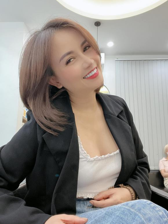 Đào Hoàng Yến tiết lộ: "Trai nó cũng bớt dám lao đến tán tỉnh em" Dao Hoang Yen tiet lo: