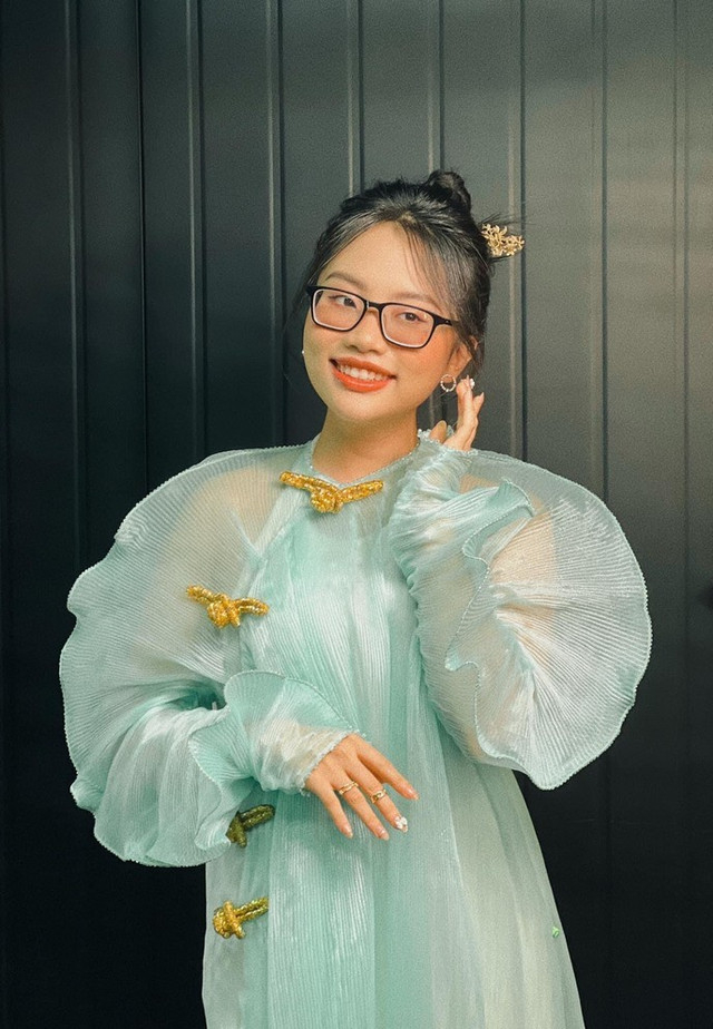 Vẻ ngoài khó nhận ra của Phương Mỹ Chi sau những miệt thị ngoại hình - Hình 9 Ve ngoai kho nhan ra cua Phuong My Chi sau nhung miet thi ngoai hinh-Hinh-9