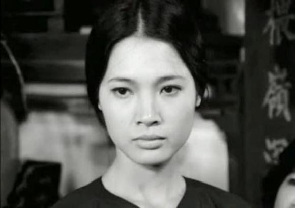 Cuộc sống và nhan sắc của ba chị em nhà Lê Khanh hiện tại ra sao? - Hình 6 Cuoc song va nhan sac cua ba chi em nha Le Khanh hien tai ra sao?-Hinh-6