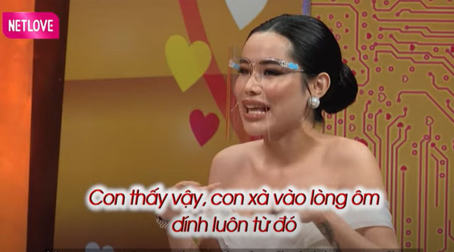 Tưởng bạn trai “bê đê”, cô gái rủ qua chơi rồi dính luôn - Hình 5 Tuong ban trai “be de”, co gai ru qua choi roi dinh luon-Hinh-5