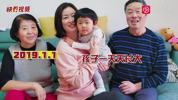 Cô gái khoe ảnh chụp Tết mỗi năm, kéo đến cuối lặng người - Hình 3 Co gai khoe anh chup Tet moi nam, keo den cuoi lang nguoi-Hinh-3